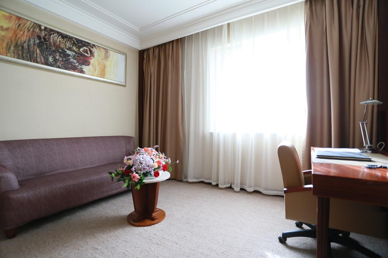 San Want Hotel Xining Zewnętrze zdjęcie